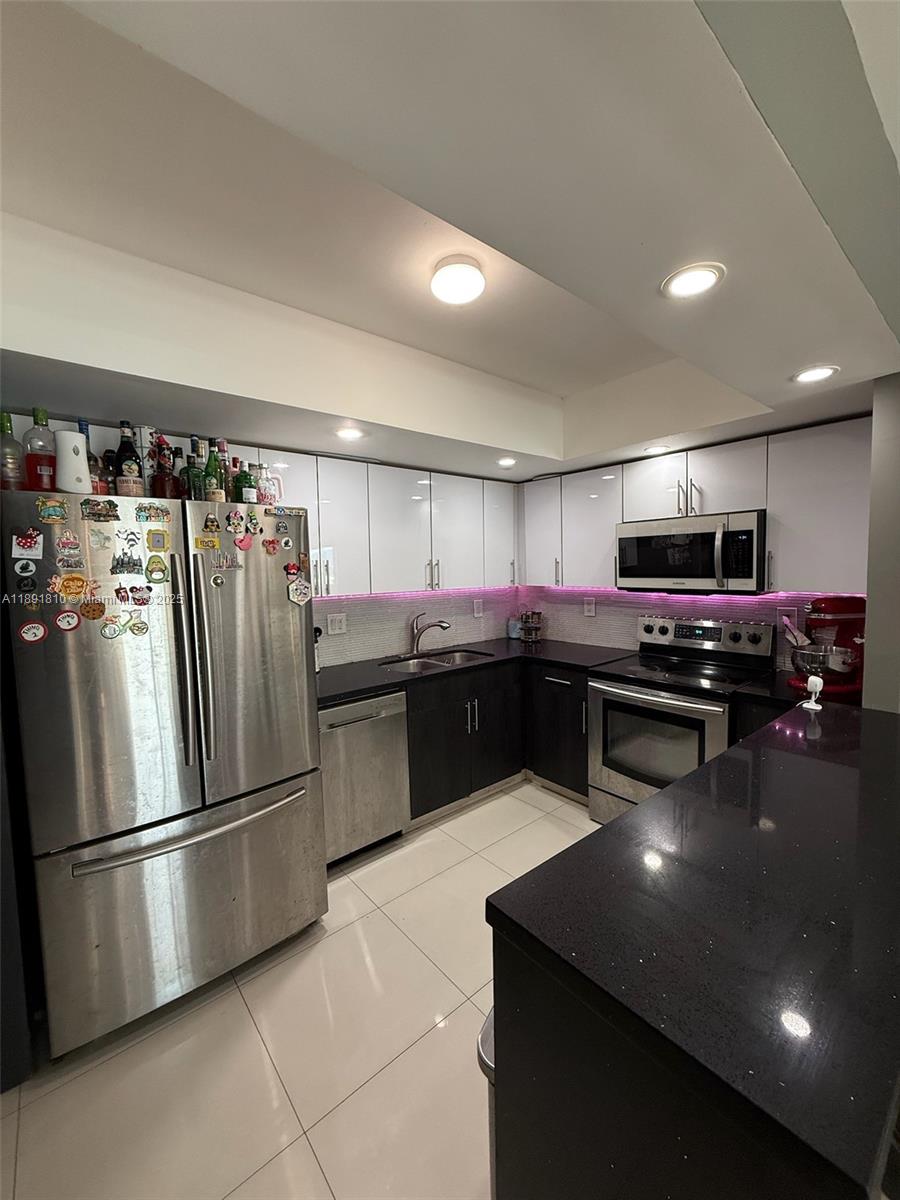 OCEAN RESERVE CONDO - Residential Lease