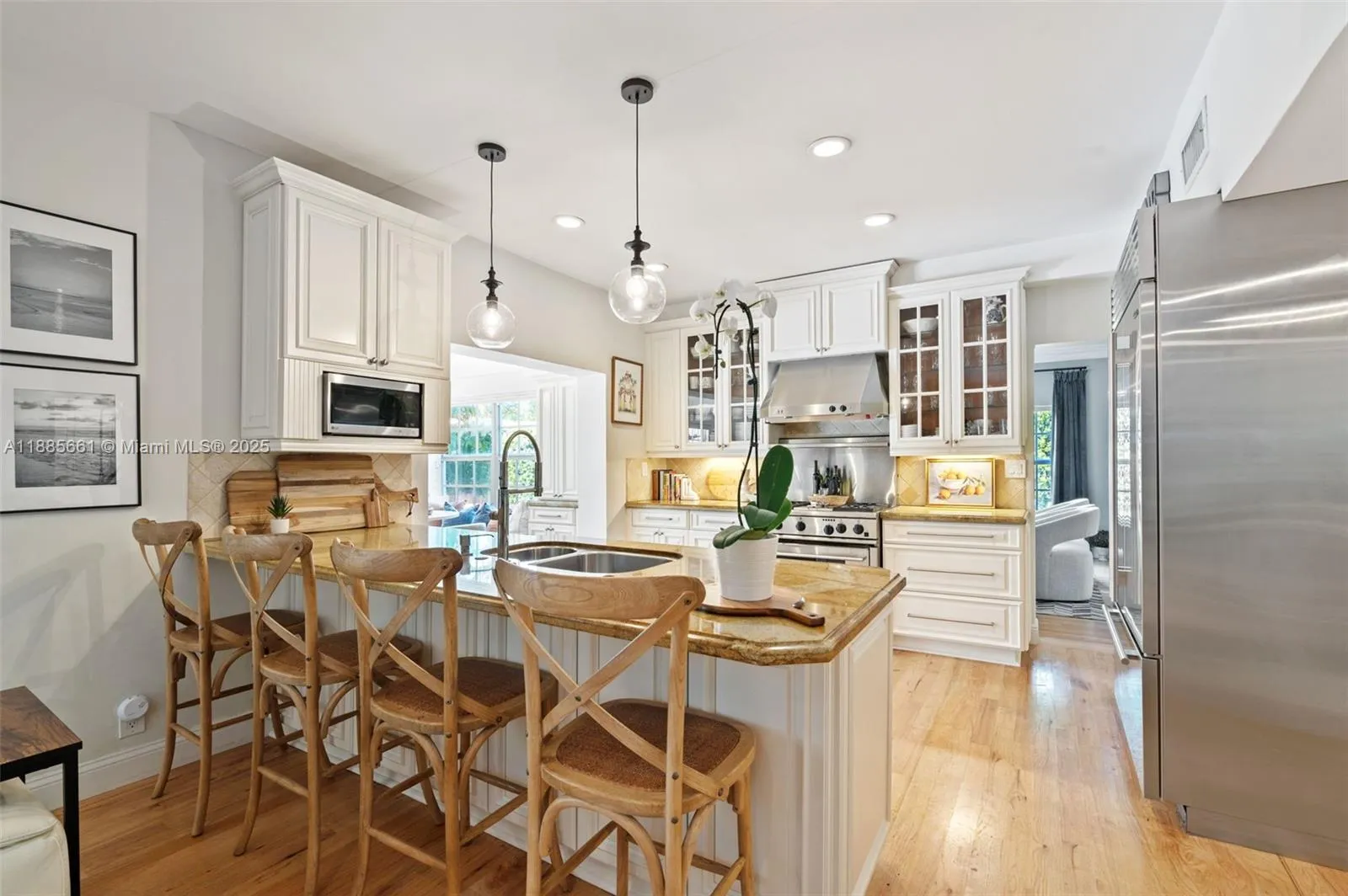 Coral Gables, Florida 33134, United States, 5 Bedrooms Bedrooms, ,4 BathroomsBathrooms,Residential,Active,220950