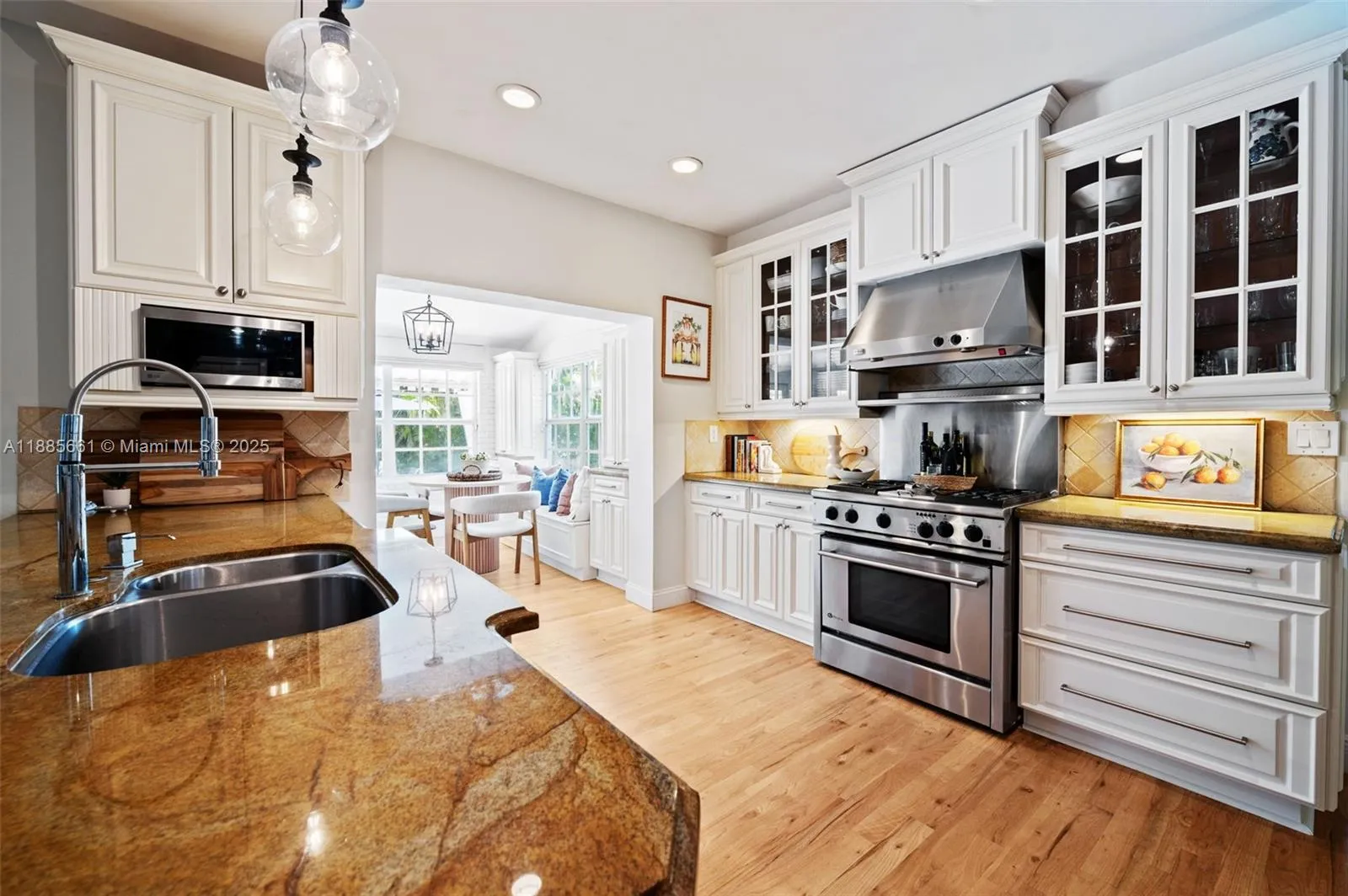 Coral Gables, Florida 33134, United States, 5 Bedrooms Bedrooms, ,4 BathroomsBathrooms,Residential,Active,220950