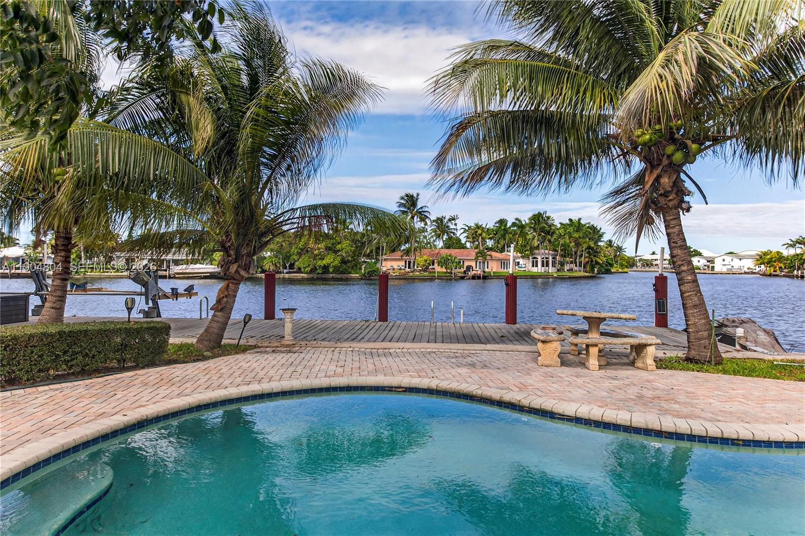 CORAL SHORES AMEND PLAT - Residential