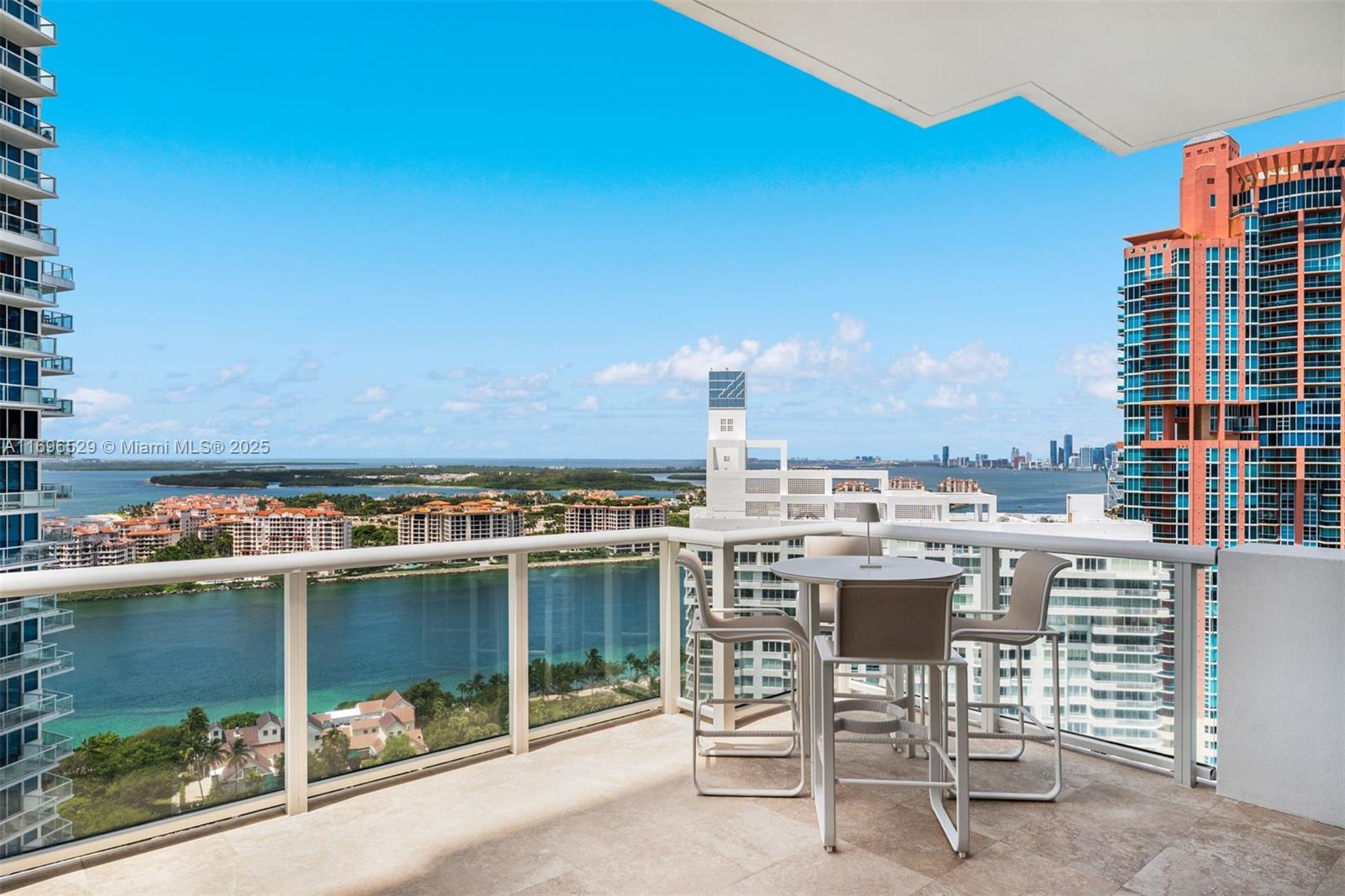 CONTINUUM ON SOUTH BEACH - Residential