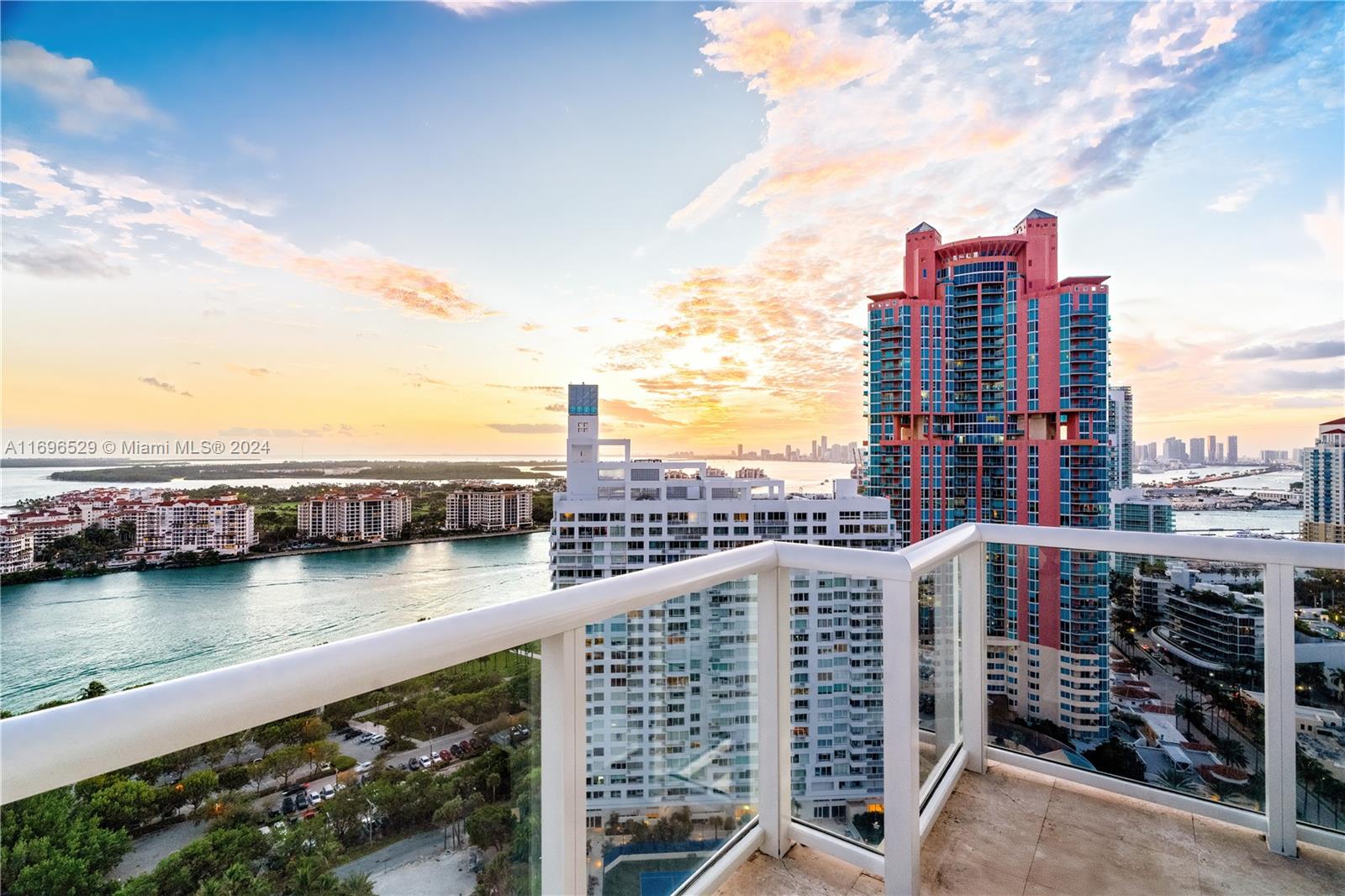 50 S Pointe Dr 2703