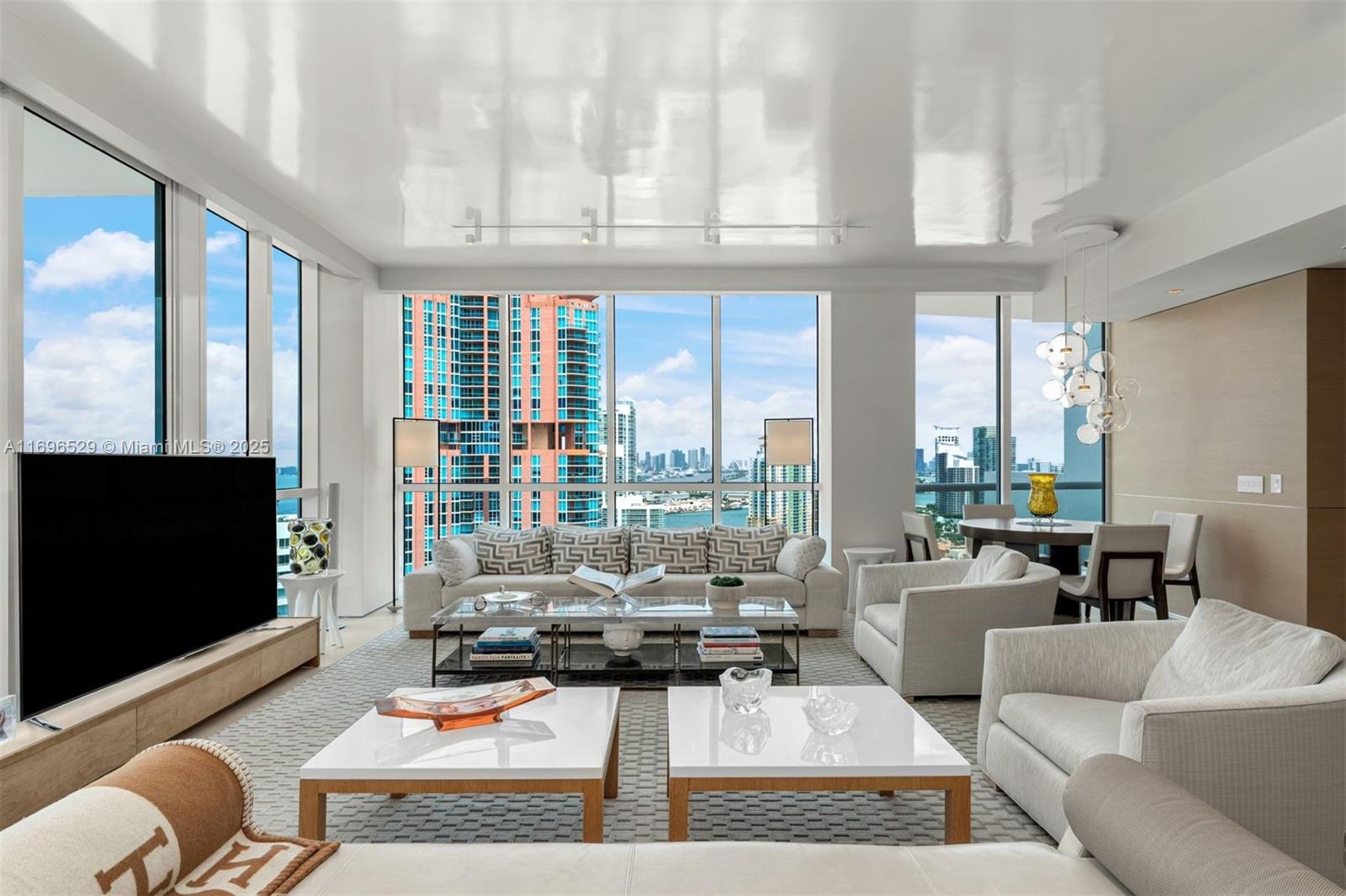 50 S Pointe Dr 2703