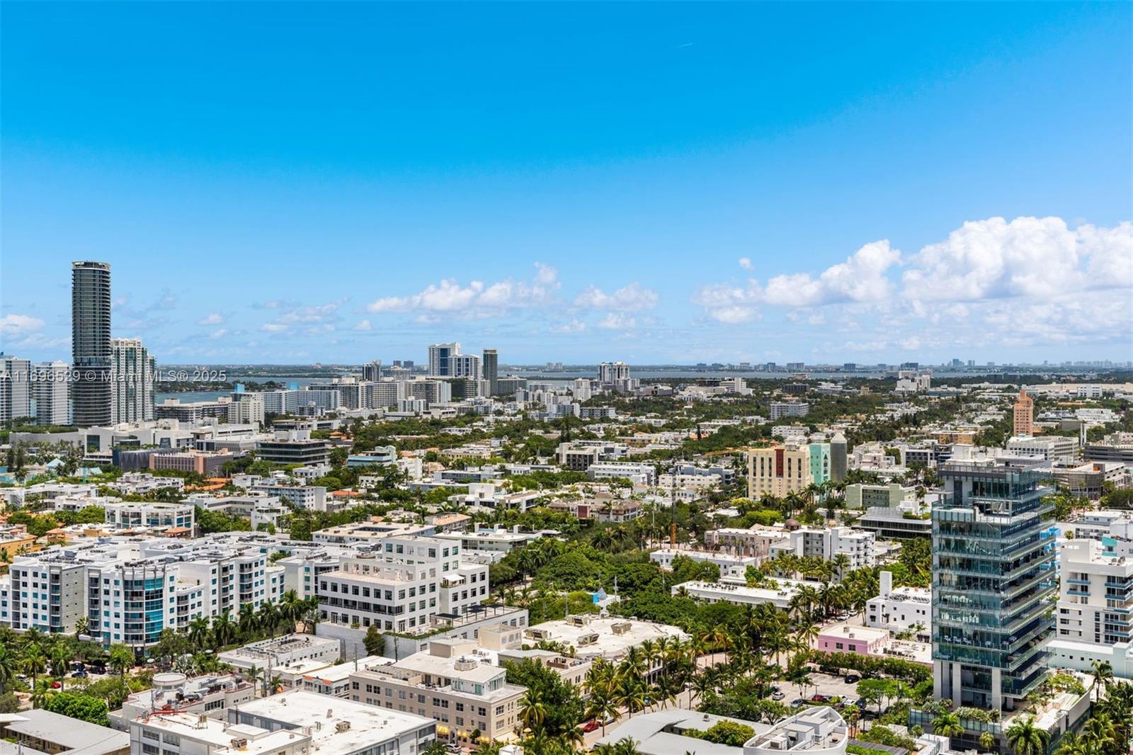 CONTINUUM ON SOUTH BEACH - Residential