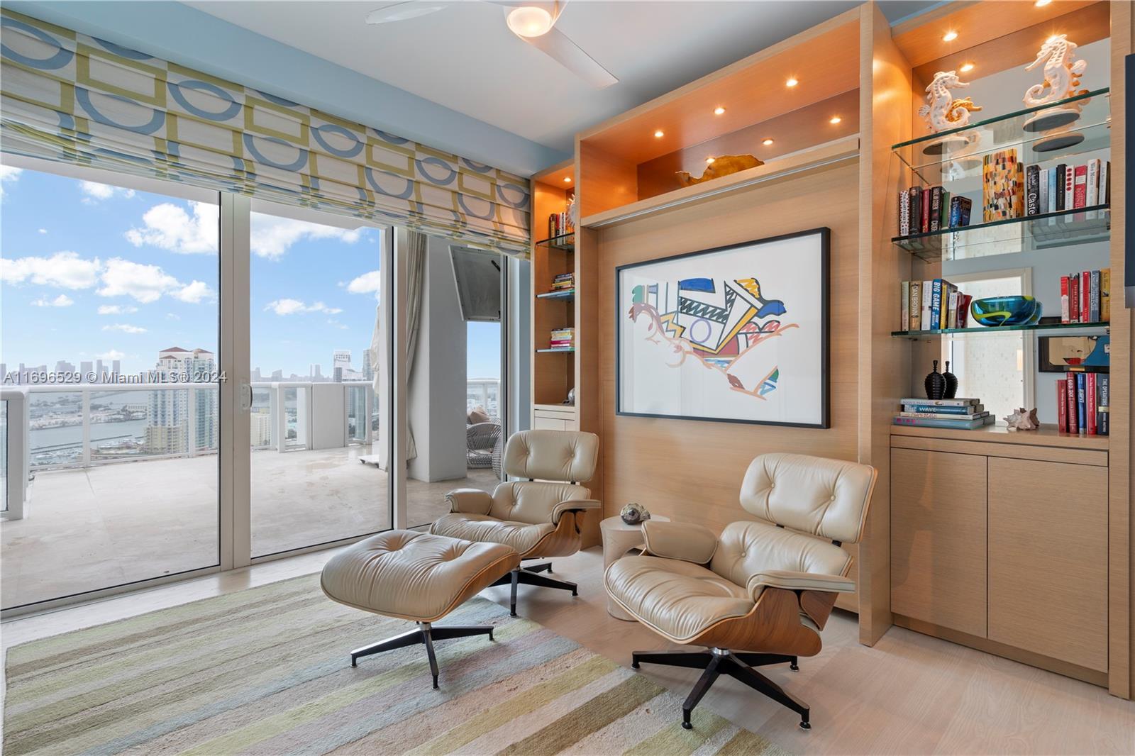 CONTINUUM ON SOUTH BEACH - Residential