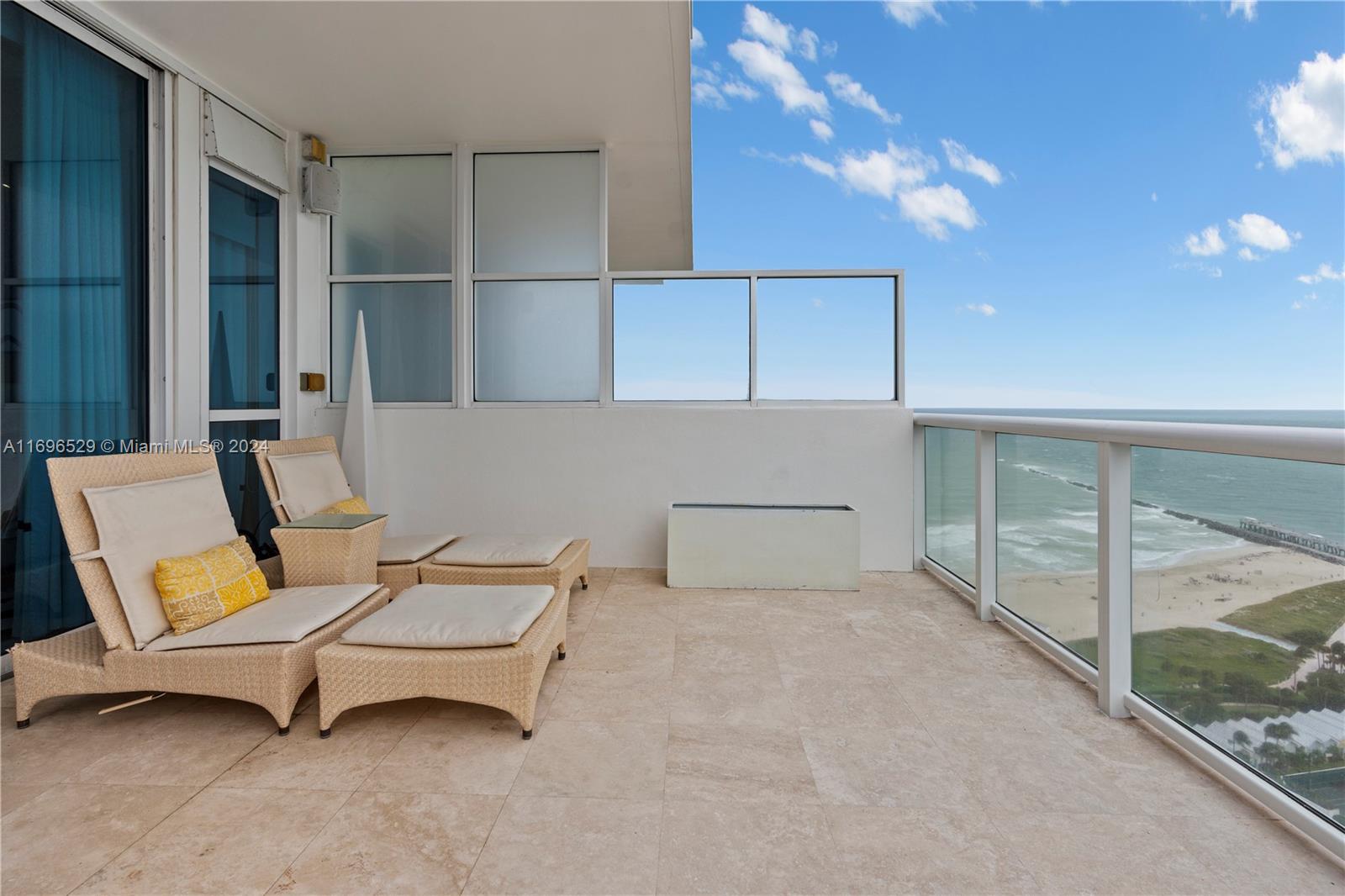 CONTINUUM ON SOUTH BEACH - Residential