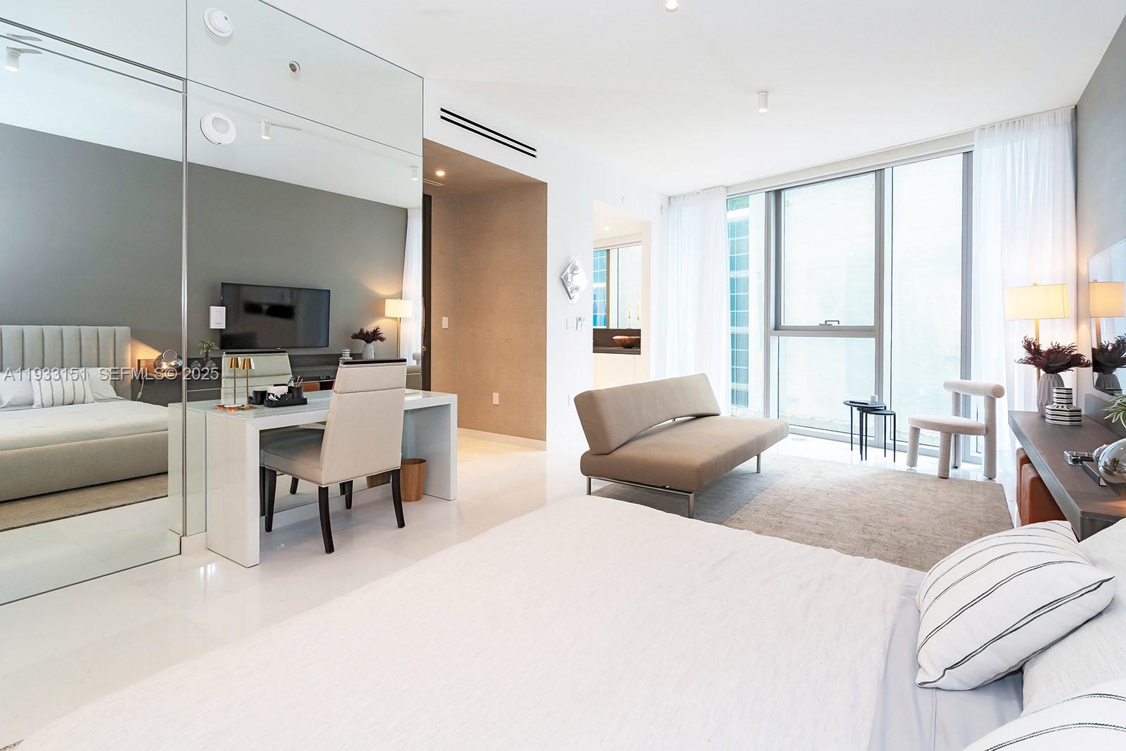 300 Biscayne Blvd Way 805