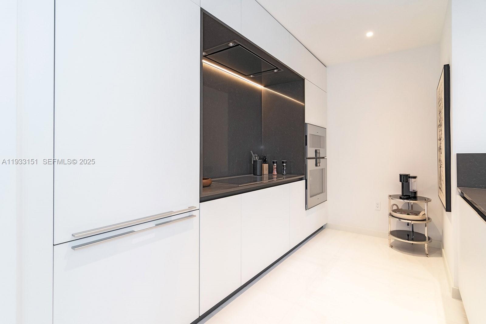 300 Biscayne Blvd Way 805