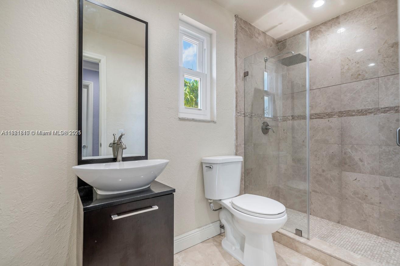 PARKWAY - Residential Lease