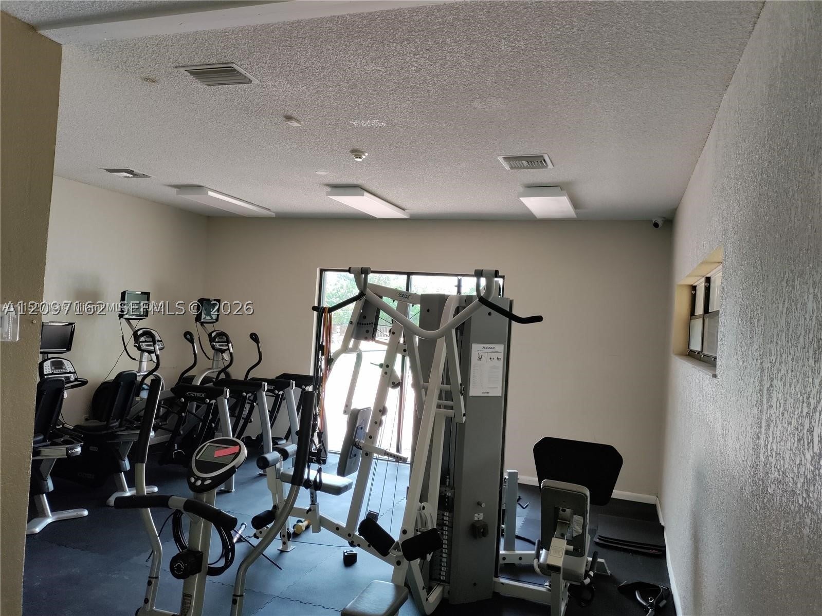 6950 Miami Gardens Dr 2508, Hialeah FL 33015