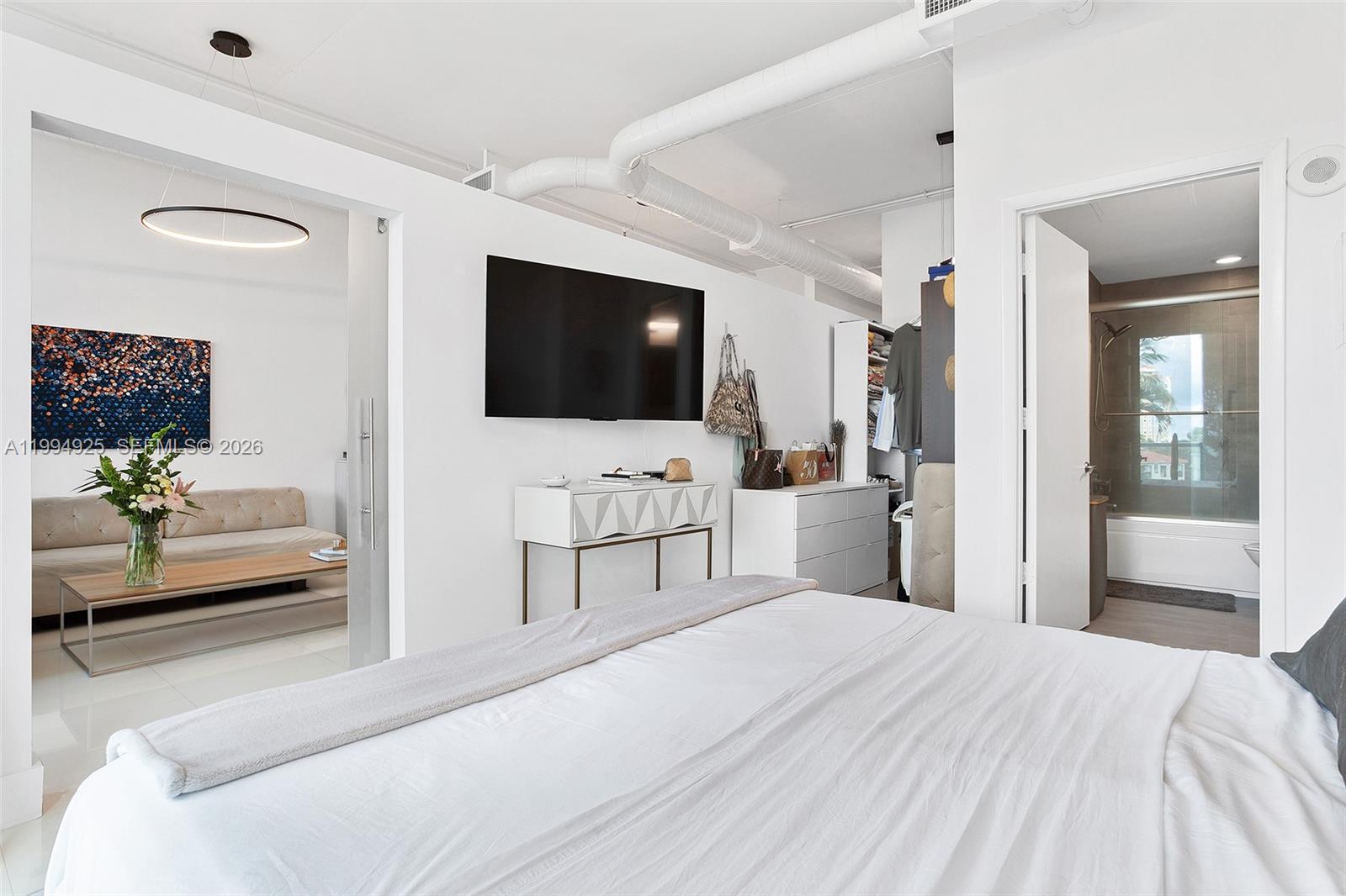 UPTOWN MARINA LOFTS CONDO - Residential Lease