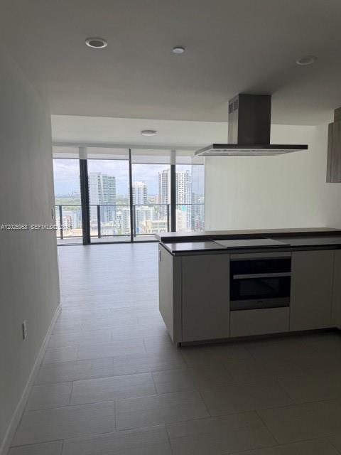 1000 Brickell Plz 2104