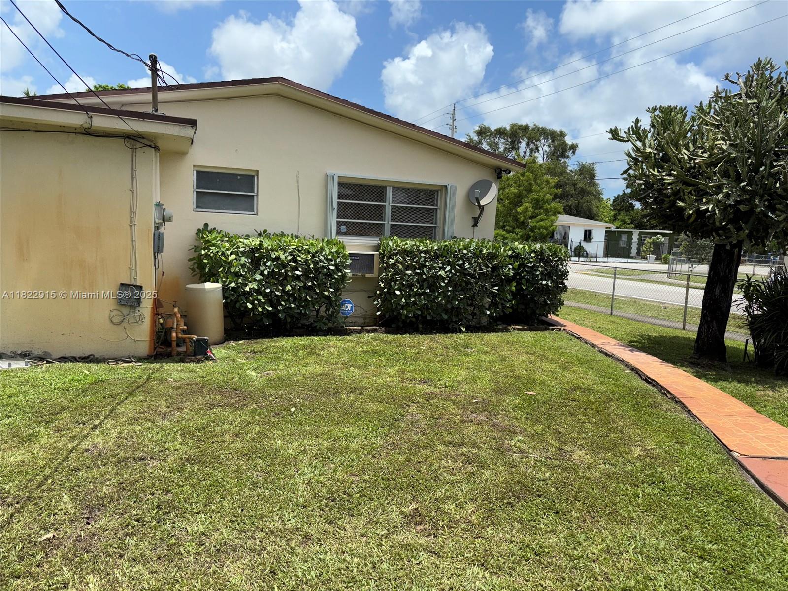 17TH AVE MANOR - Residential