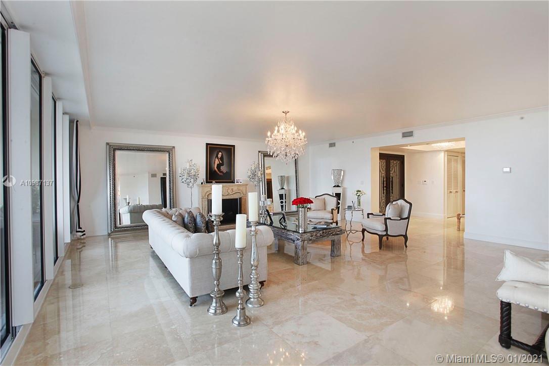 GRAND BAY - Residential
