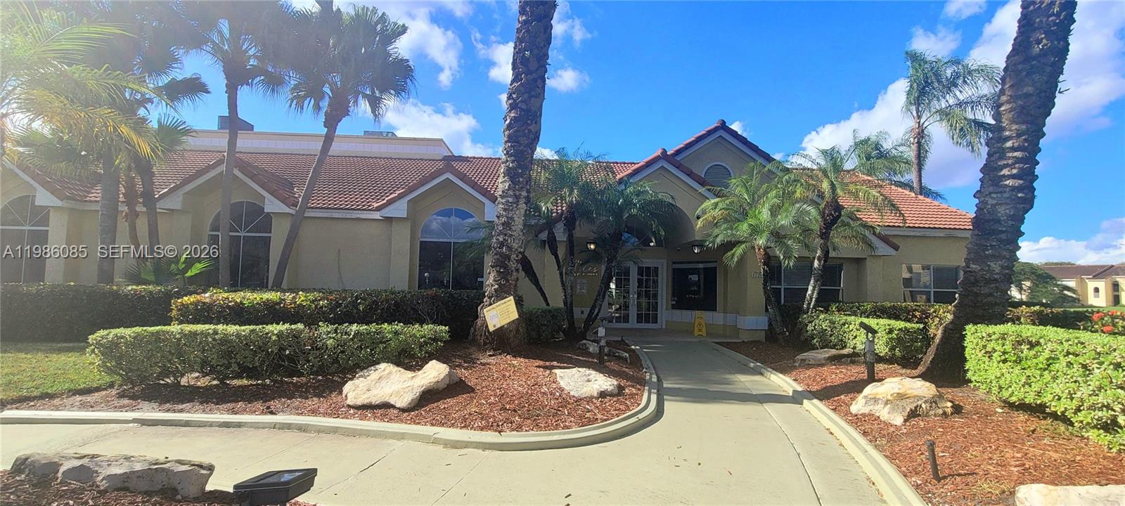 ISLES AT LAGO MAR CONDO - Residential Lease