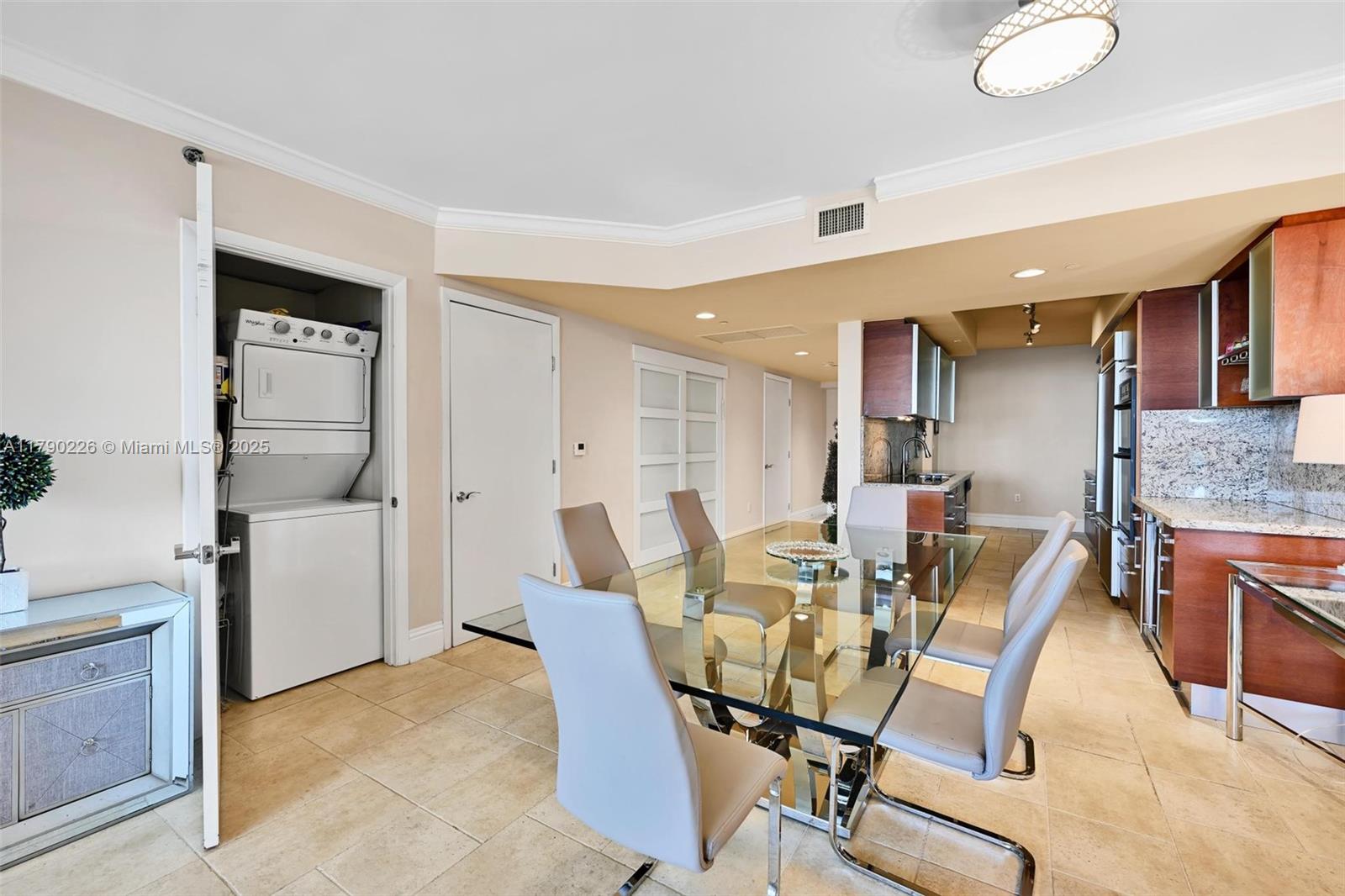 BEACH CLUB CONDO - Residential