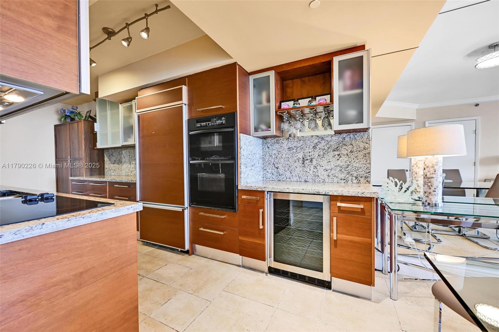 BEACH CLUB CONDO - Residential