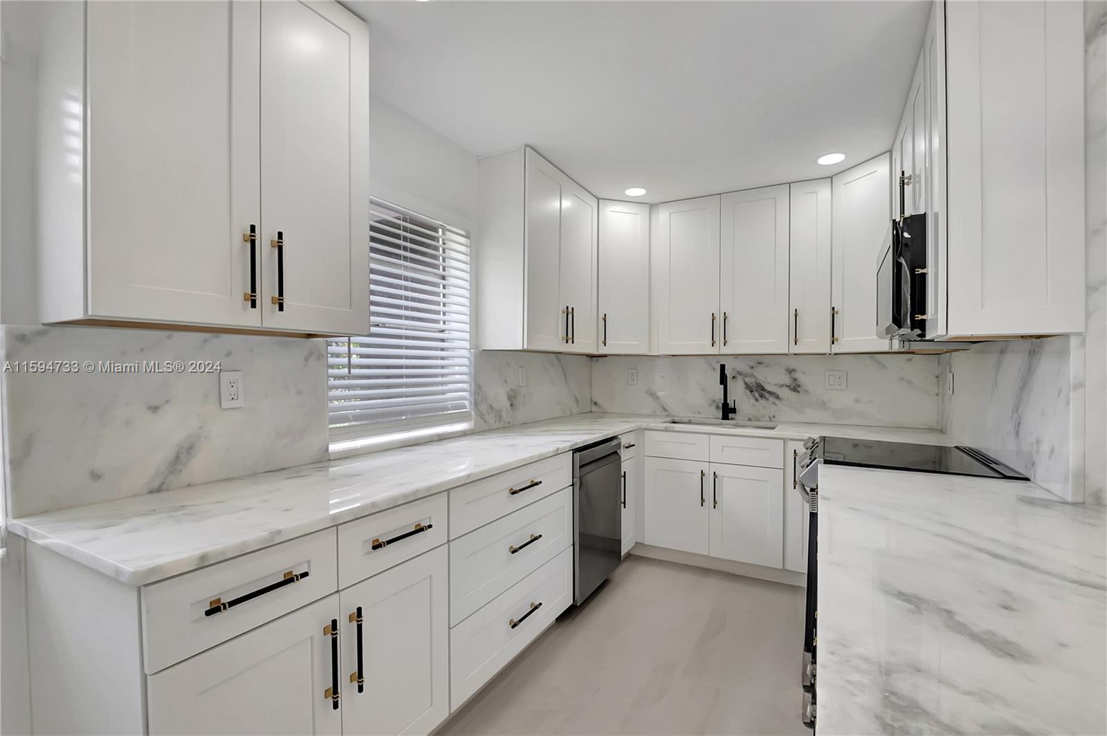 KINGS POINT NORMANDY COND - Residential