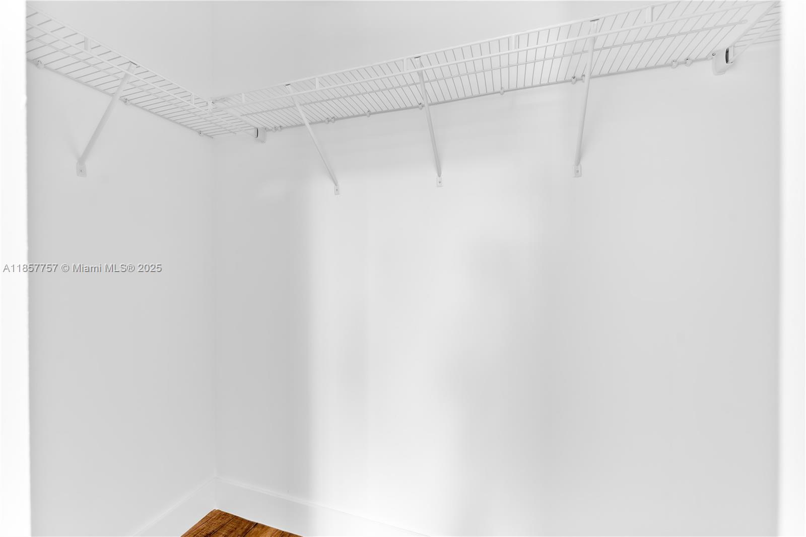 PALM AVE HEIGHTS - Residential