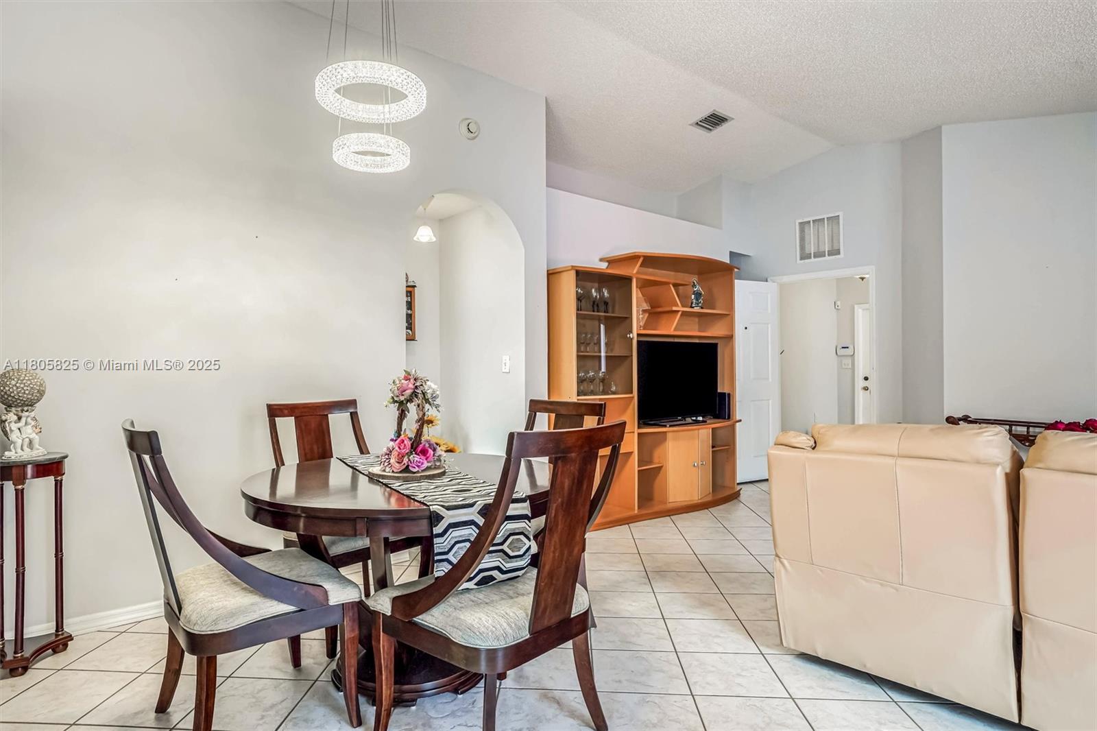 BRIGHTONS MEADOW TRACE - Residential