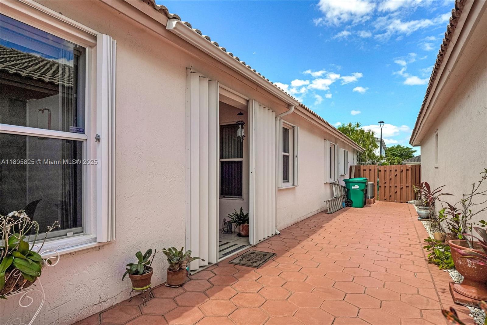 BRIGHTONS MEADOW TRACE - Residential