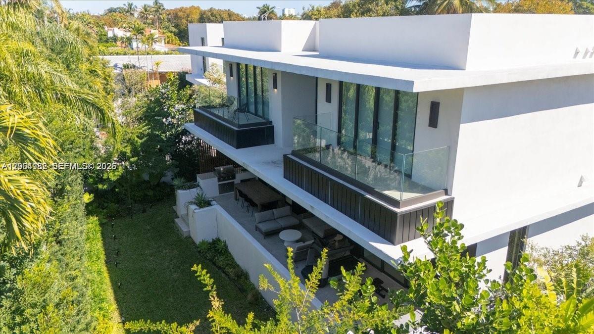 NAUTILUS SUB - Residential