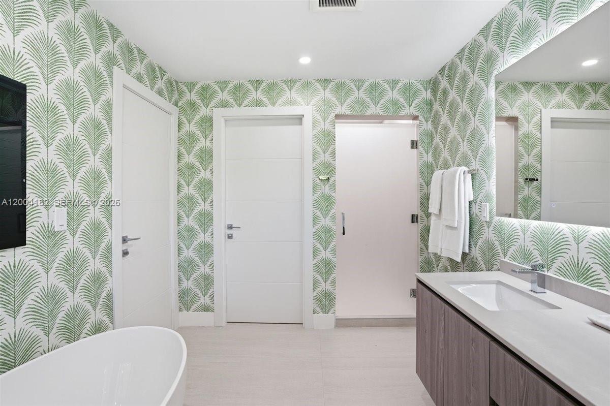 NAUTILUS SUB - Residential