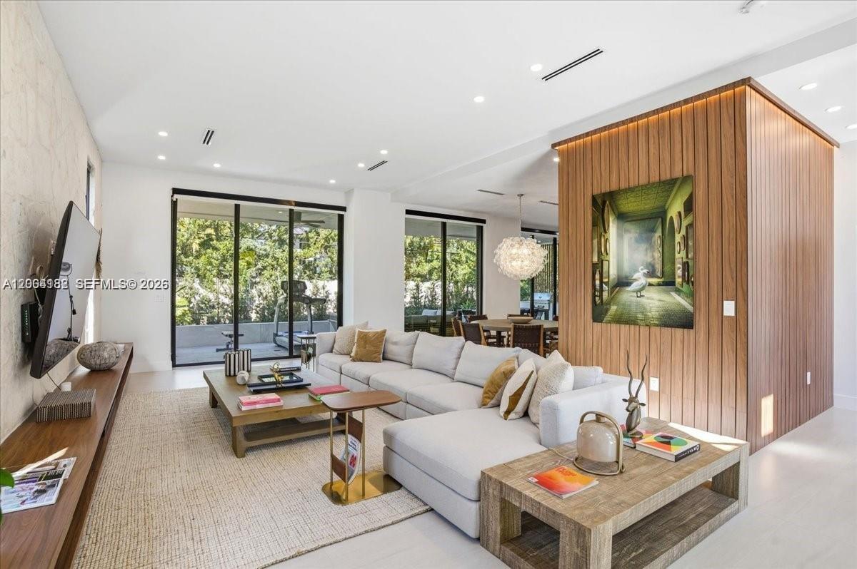 NAUTILUS SUB - Residential