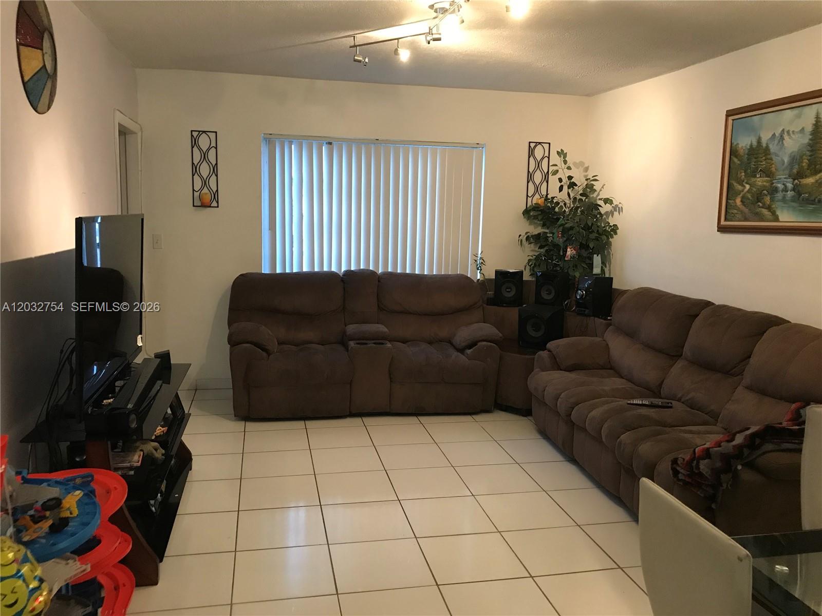 160 Royal Palm Rd 215