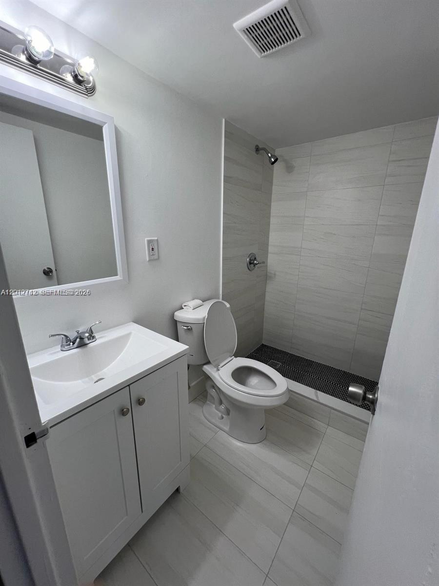 LEE PARK CONDO - Residential