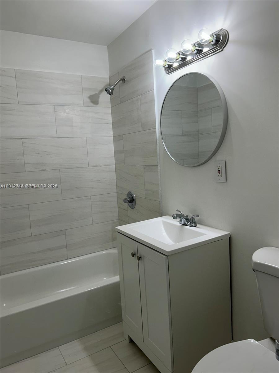 LEE PARK CONDO - Residential
