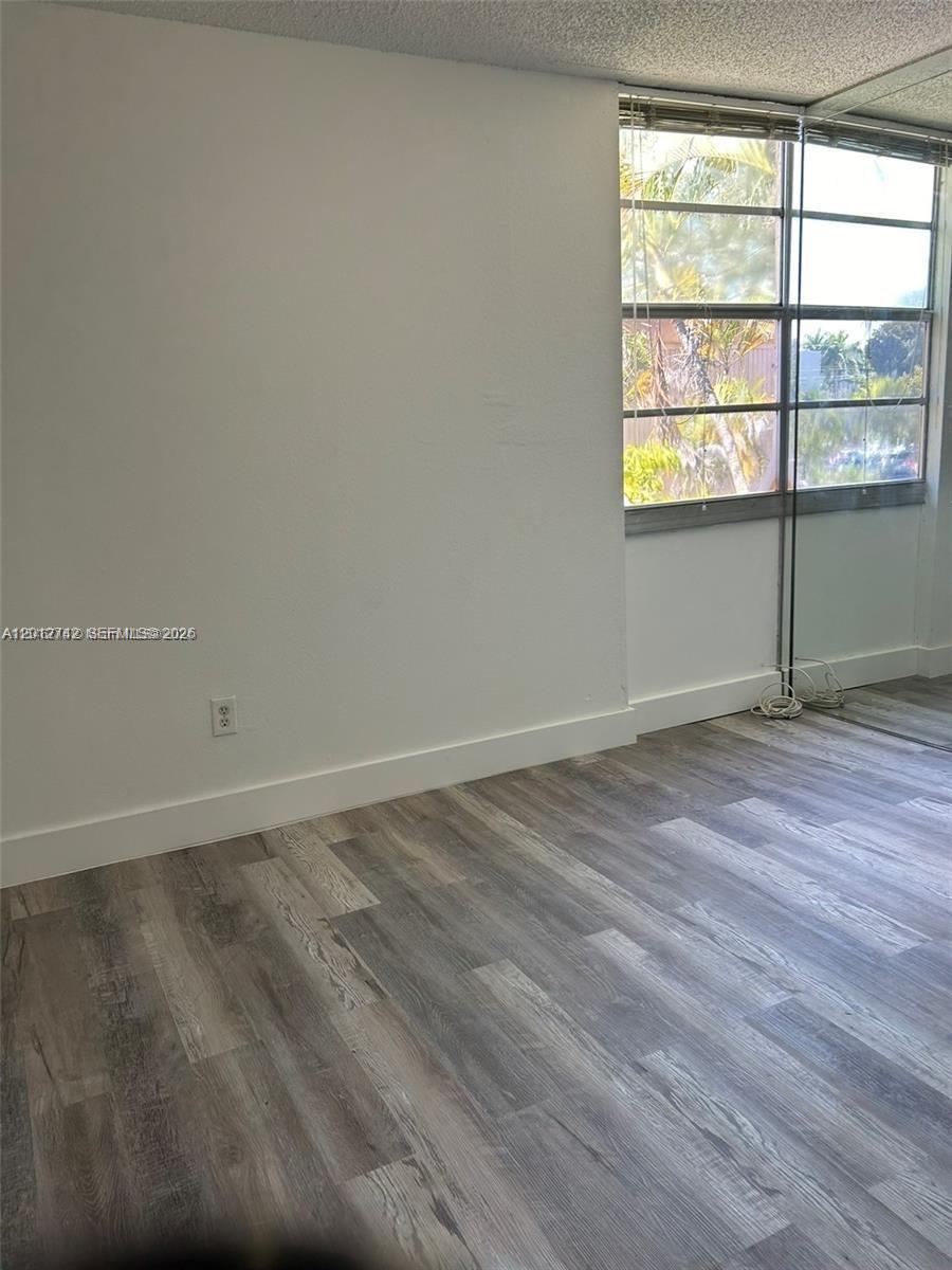 LEE PARK CONDO - Residential