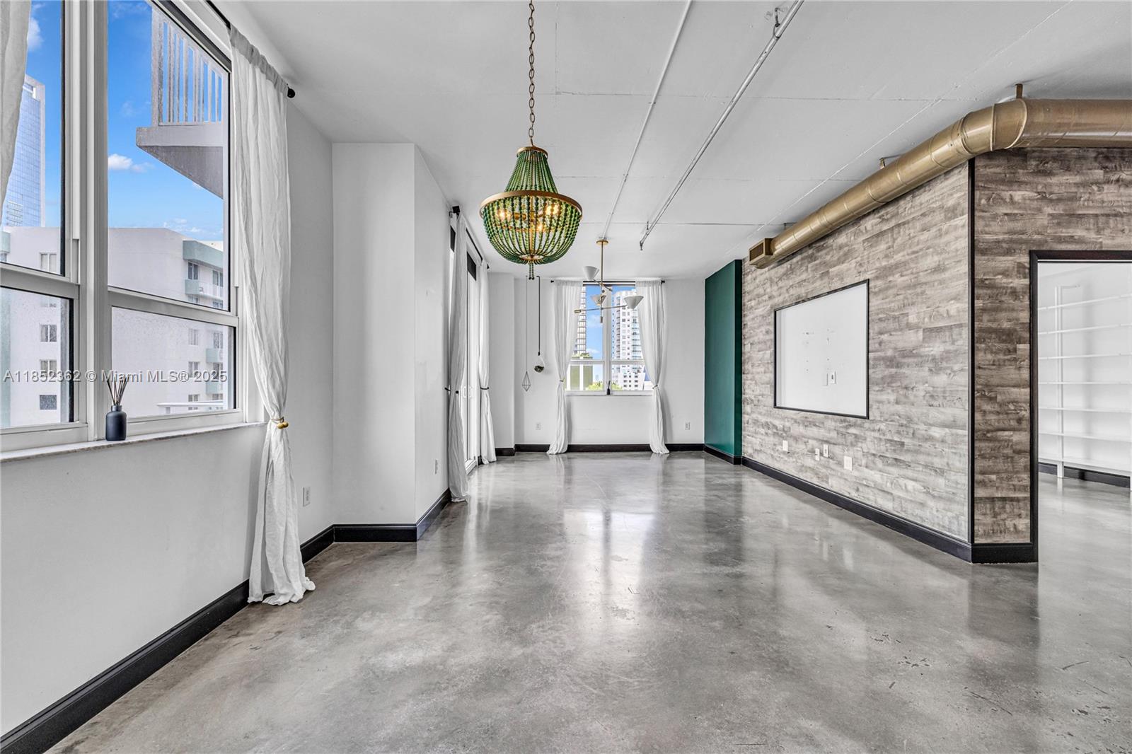 UPTOWN LOFTS CONDO - Residential