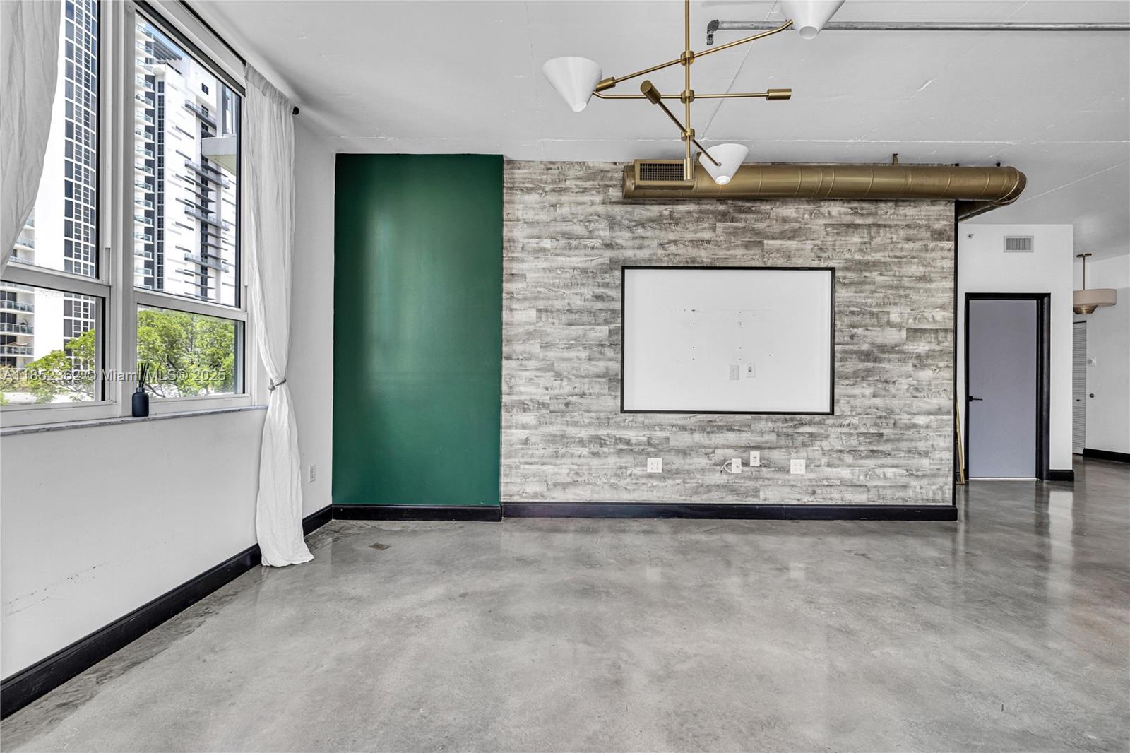 UPTOWN LOFTS CONDO - Residential