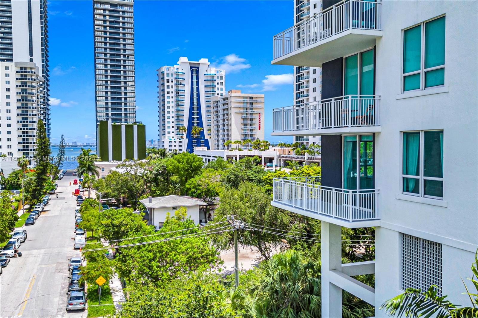 UPTOWN LOFTS CONDO - Residential