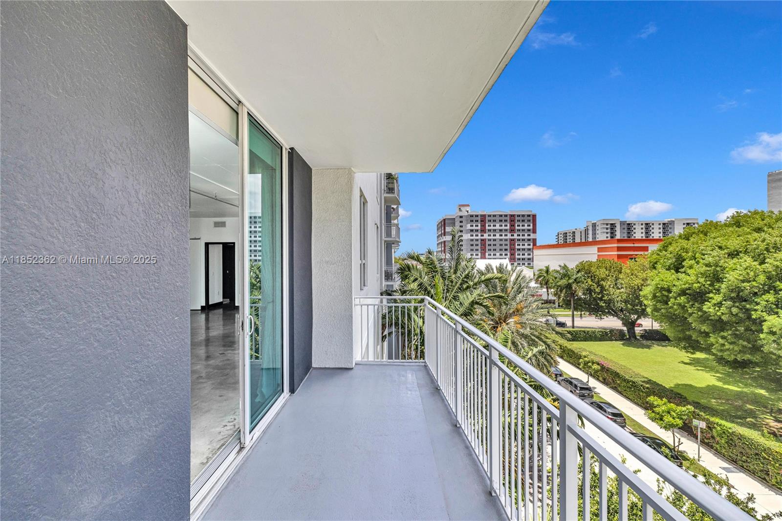 UPTOWN LOFTS CONDO - Residential