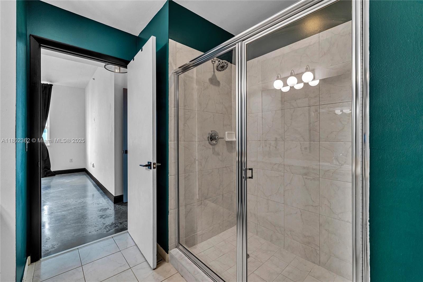 UPTOWN LOFTS CONDO - Residential