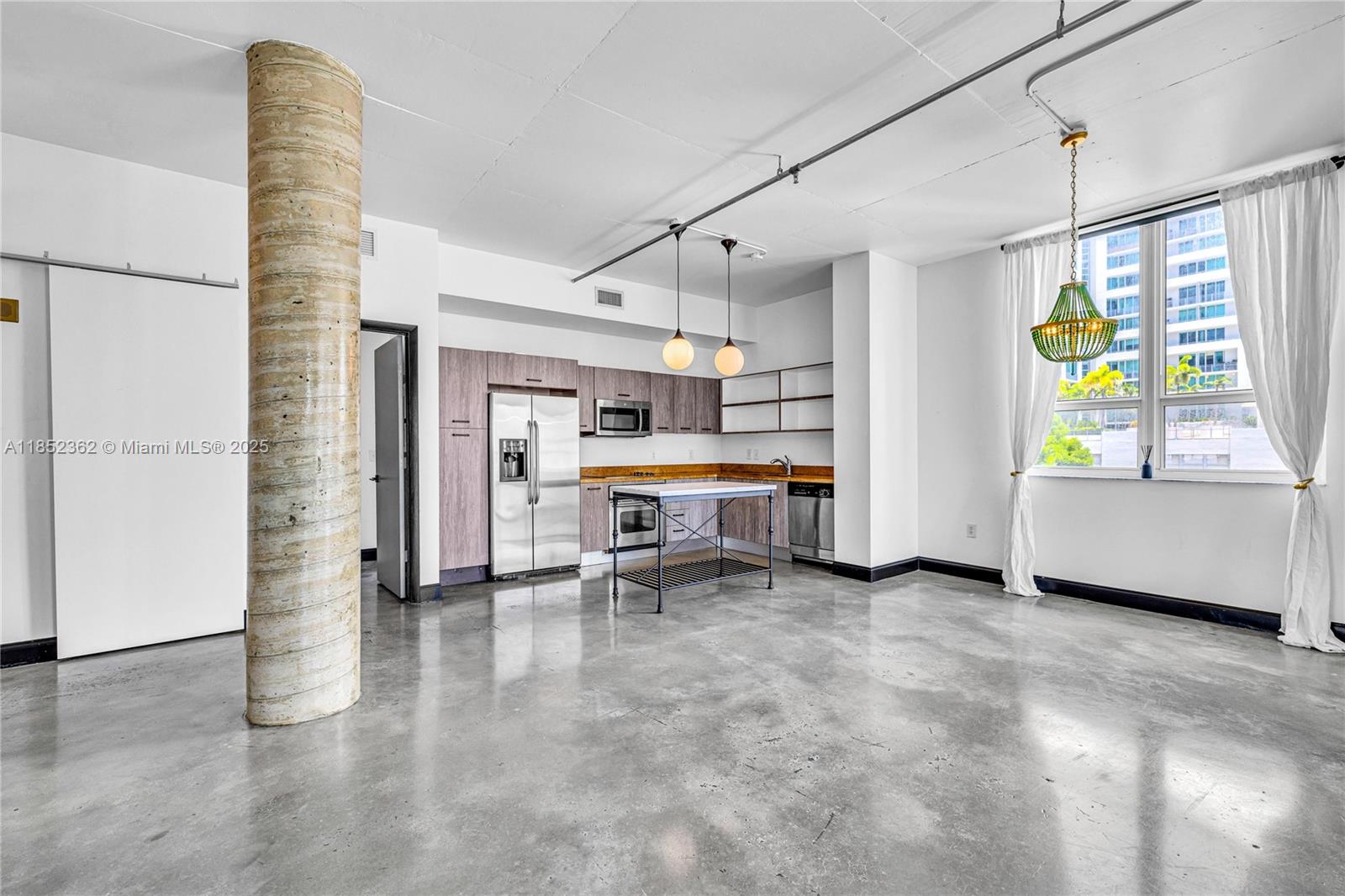 2275 Biscayne Blvd 504