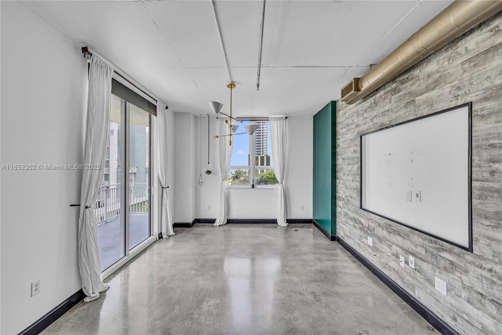 UPTOWN LOFTS CONDO - Residential