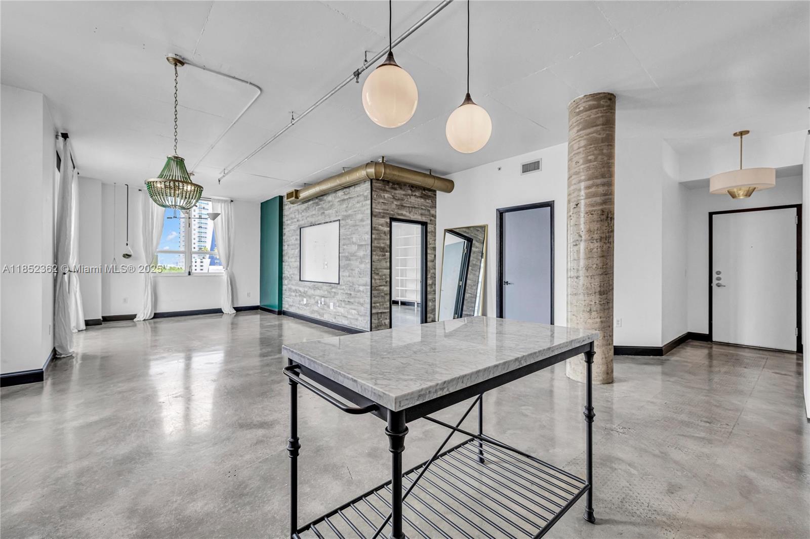 UPTOWN LOFTS CONDO - Residential