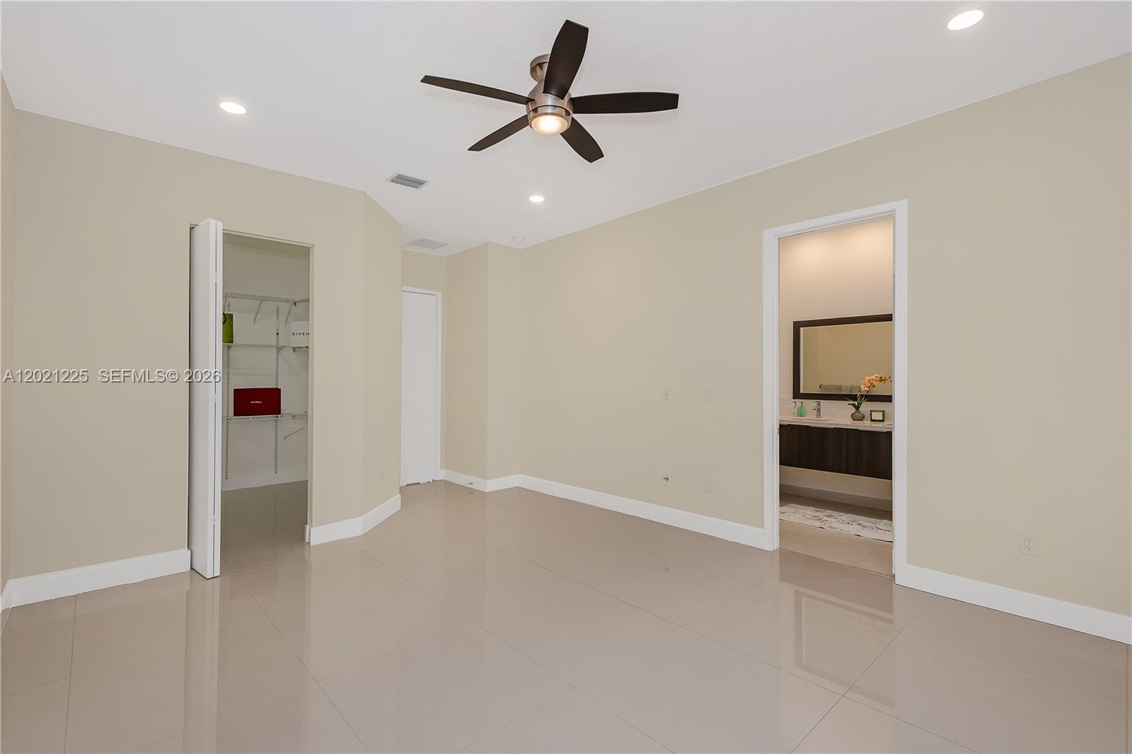 LANDMARK AT DORAL CENTRAL - Residential