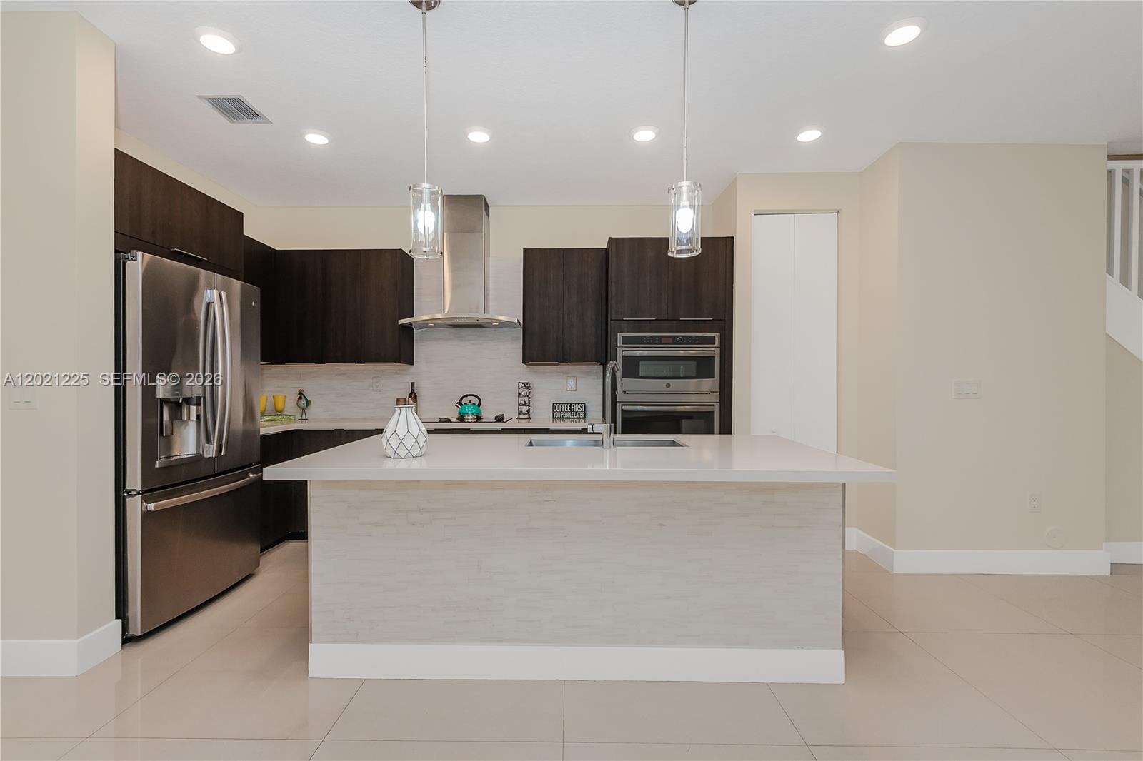 LANDMARK AT DORAL CENTRAL - Residential