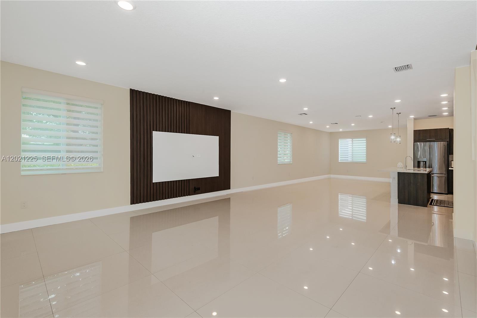 LANDMARK AT DORAL CENTRAL - Residential