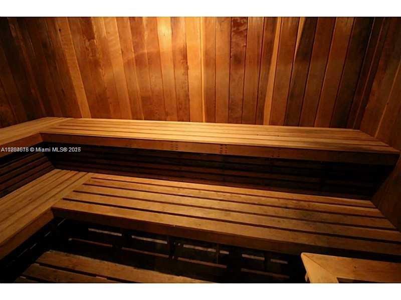 THE GEORGIAN CONDO - Residential Lease