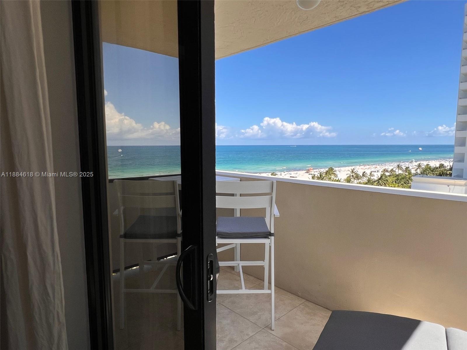 1623 Collins Ave PH1012