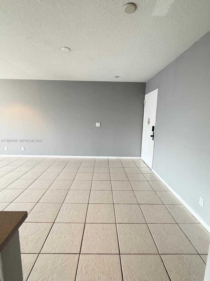 IMPERIAL POINT COLONNADES - Residential Lease