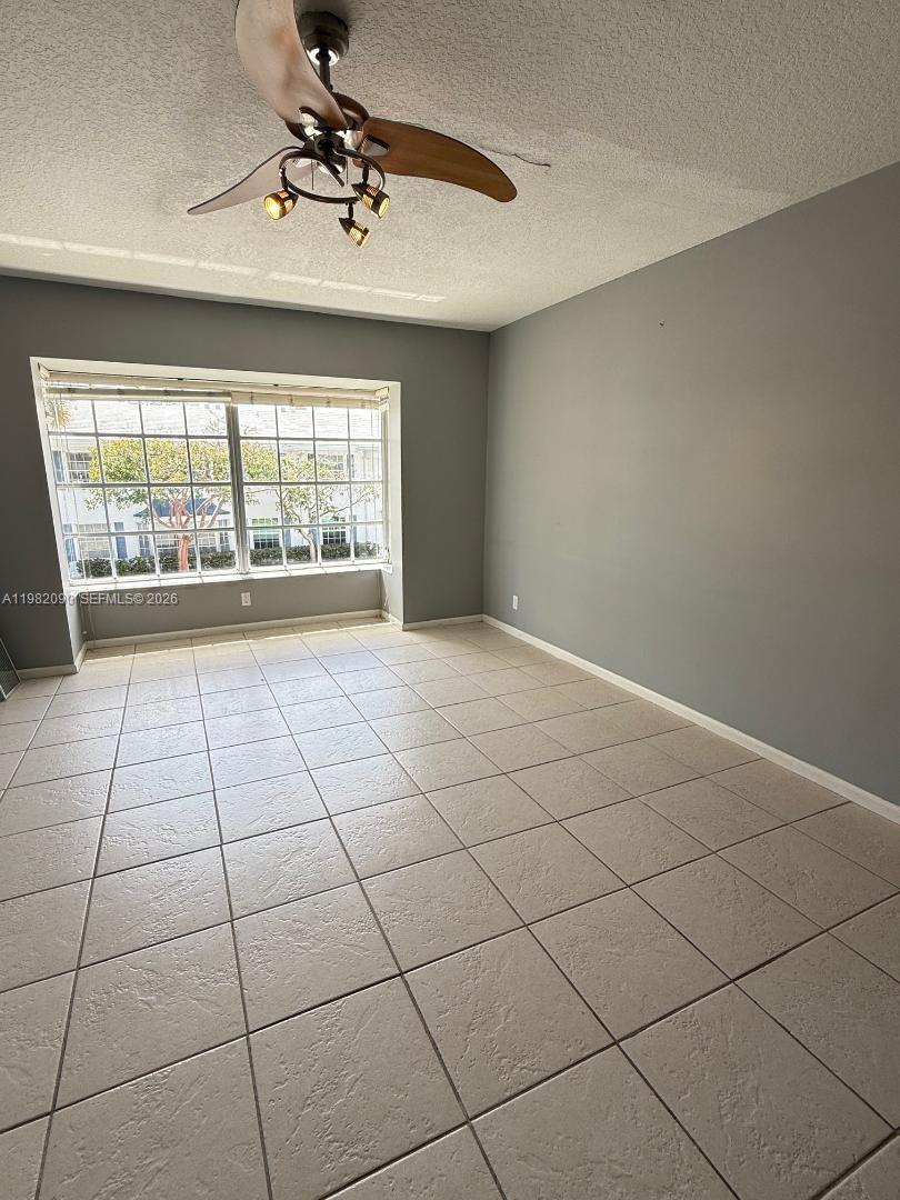 IMPERIAL POINT COLONNADES - Residential Lease