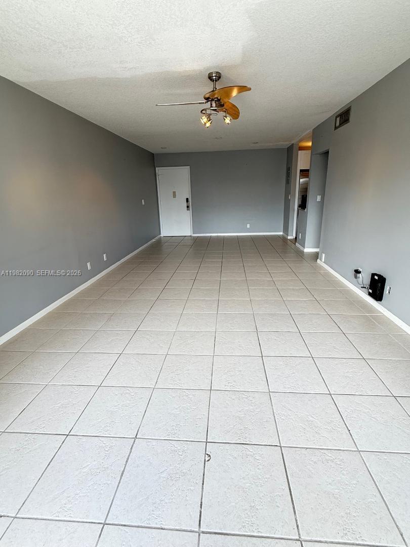 IMPERIAL POINT COLONNADES - Residential Lease