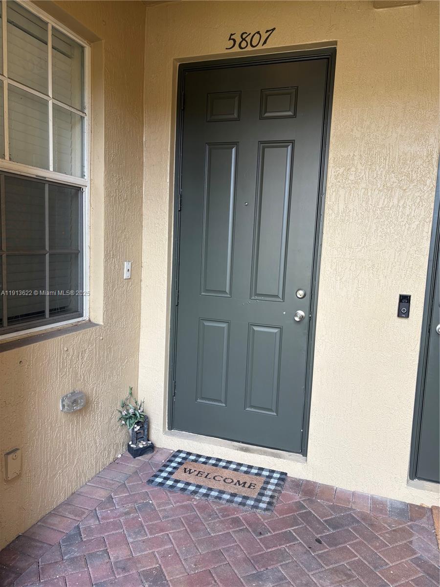 HAMPTON HILLS CONDO - Residential Lease