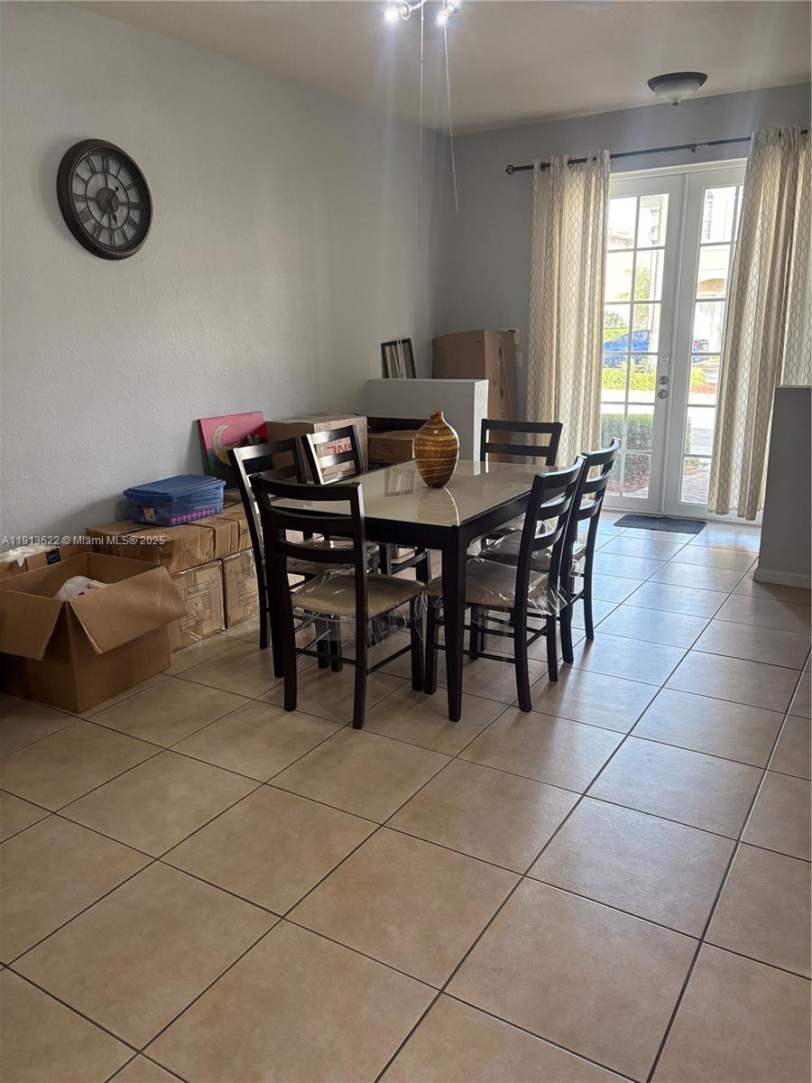 HAMPTON HILLS CONDO - Residential Lease